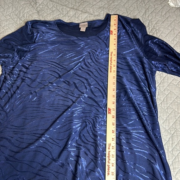 Chicos EASYWEAR Navy Textured Slinky Stretch Tunic Top Hi Low Sz 3 - Picture 8 of 9